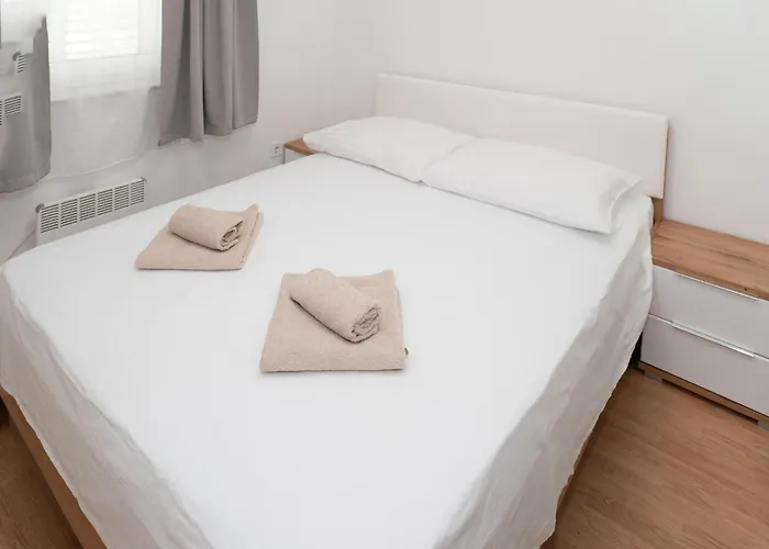 5 Bedroom Amazing In Bogatić