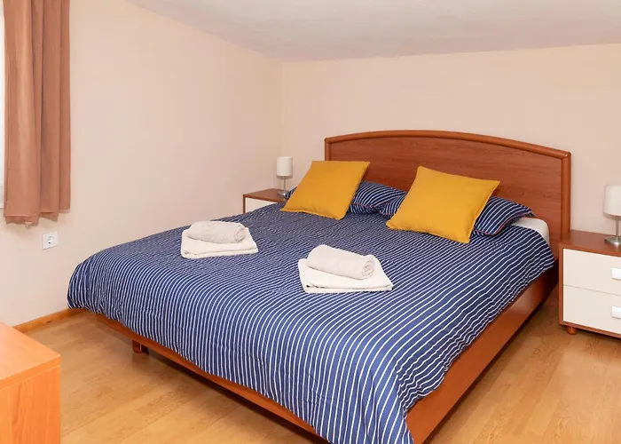 Сasa de vacaciones 5 Bedroom Amazing In