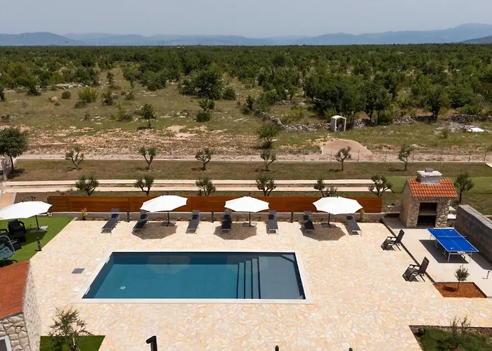 5 Bedroom Amazing In * Bogatić